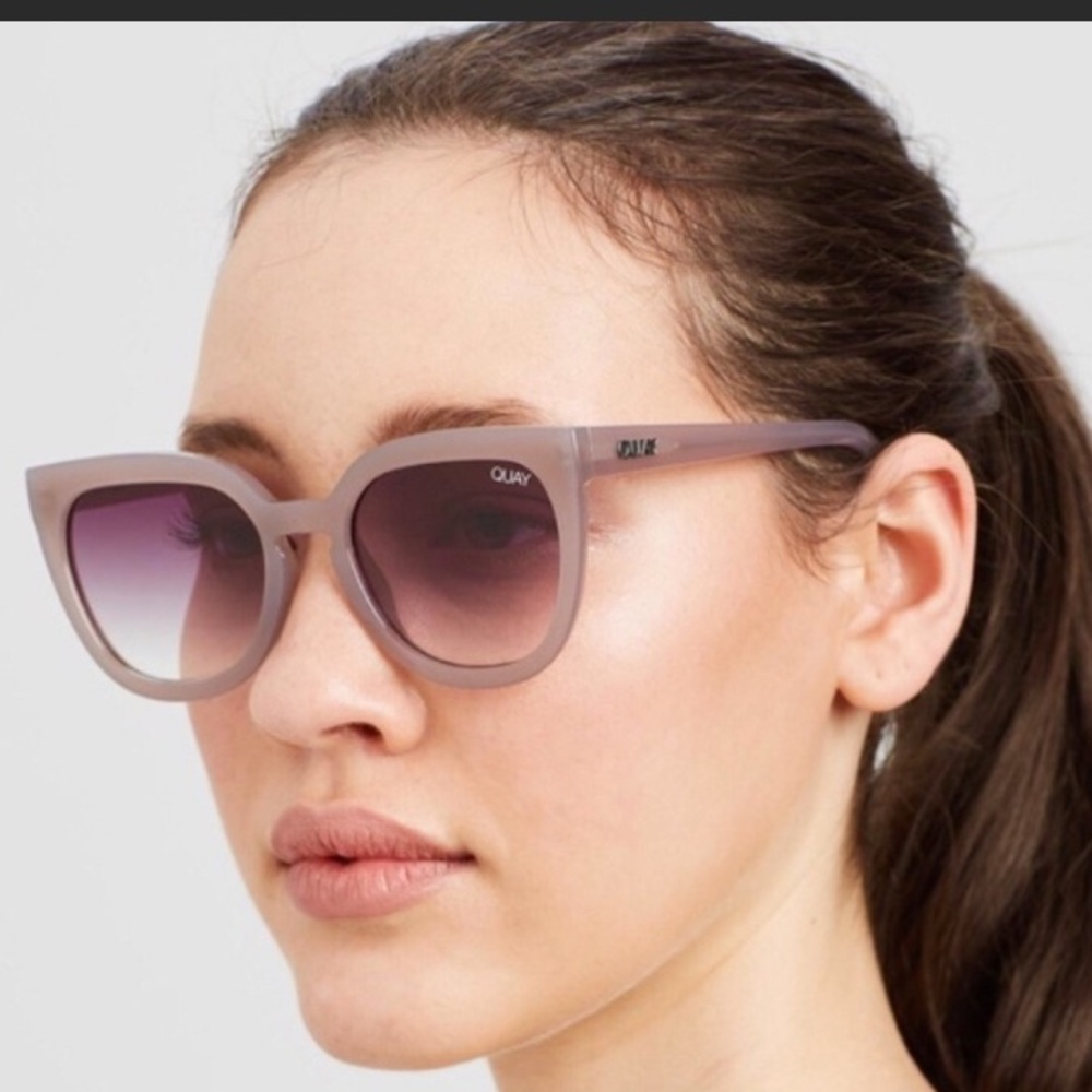 Quay Noosa Sunglasses in Taupe
